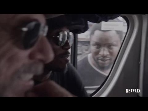 Larry Charles humorának veszélyes világa