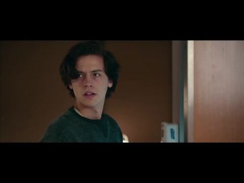 Két lépés távolság