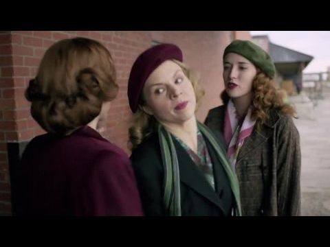 Bomba/nők - Szemben az ellenséggel