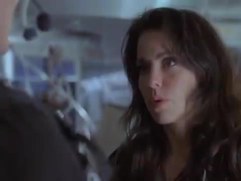 Támadás a harci robotok szigete ellen