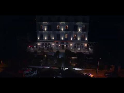 Ki elől menekültünk?