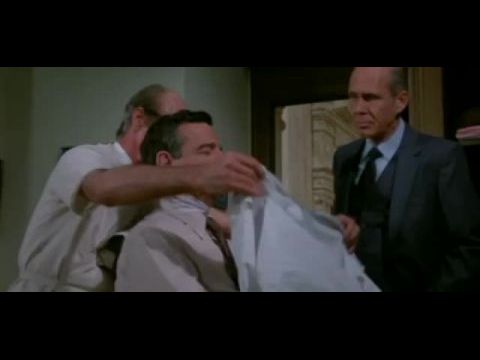 ...Kinek a bírónő