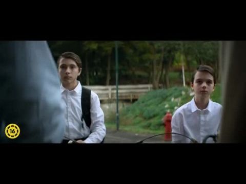 Hívatlanok: Első fejezet