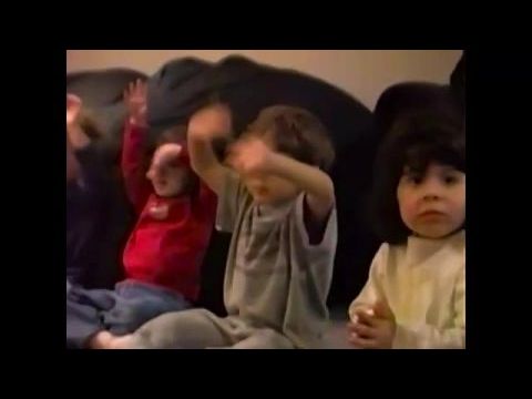 Peaches Goes Bananas