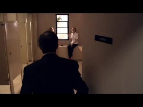 Kismamának áll a világ