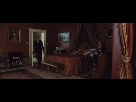 Derült égbolt viharfelhők között