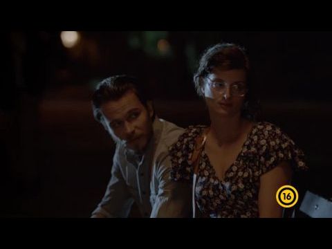 Megdönteni Hajnal Tímeát