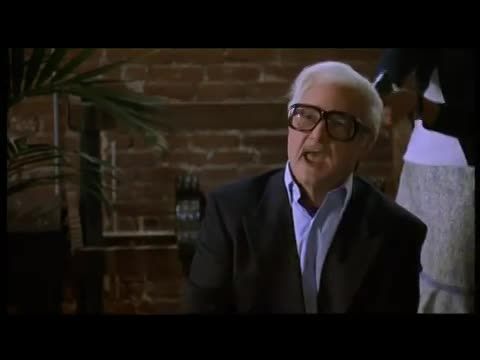 Már megint bérgyilkos a szomszédom