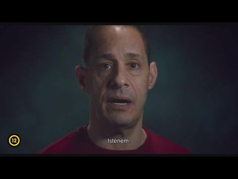 Három egyforma idegen