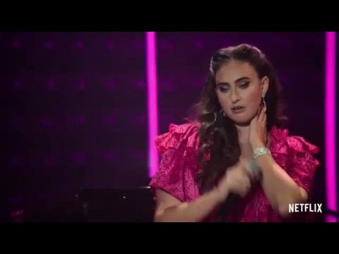 Catherine Cohen: Mi a fordulat? A nő káprázatos.