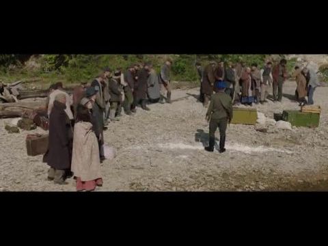 Zulejka kinyitja a szemét