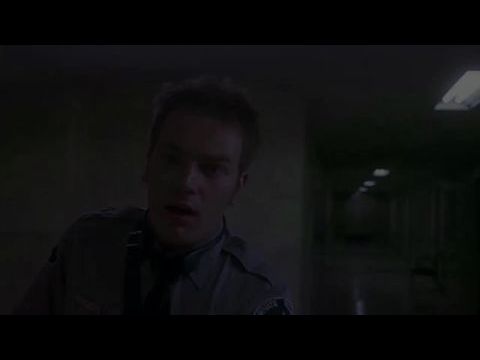 Éjjeliőr a hullaházban