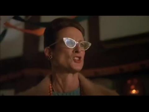 A fehérruhás hölgy