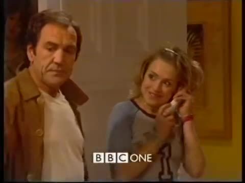 Az én kis családom (Apám, a fogdoki)