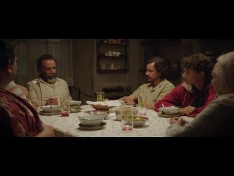 La delgada línea amarilla