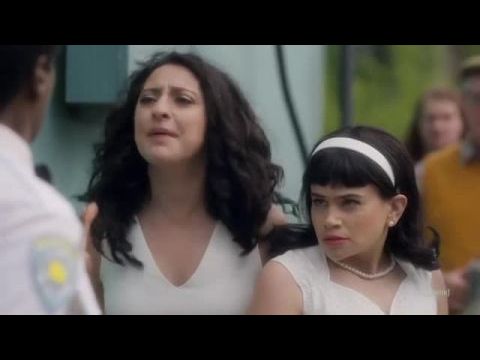 Három elfoglalt Debra - 2. évad