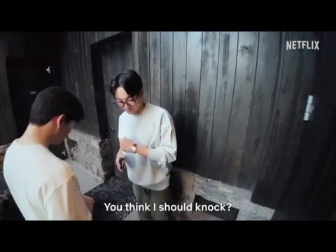 Jobb később, mint egyedül