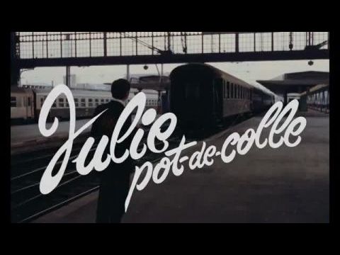 Julie, a levakarhatatlan