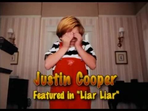 Dennis, a komisz ismét pimasz