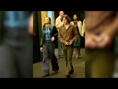 A zsúfolt szoba - 1. évad