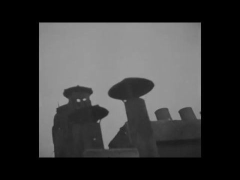 Párizsi háztetők alatt