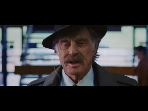 Úriember revolverrel