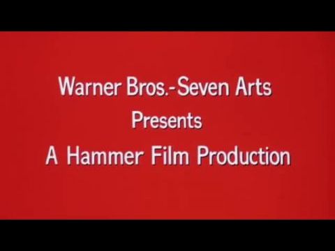 Dracula feltámadt sírjából