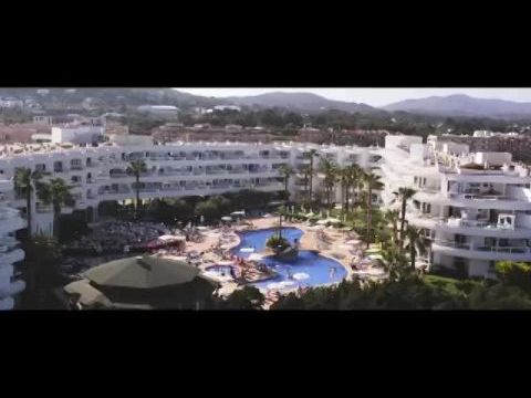 Családi vakáció - Irány Ibiza!