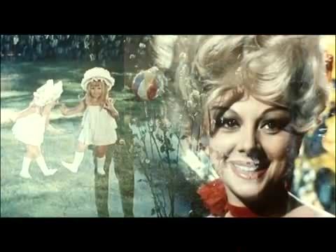 Júlia és a szellemek