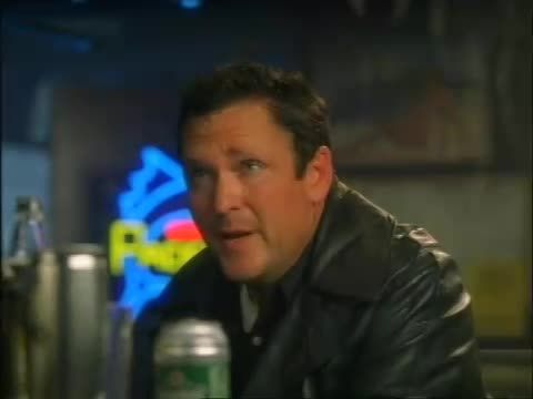 Mint macska az egérrel