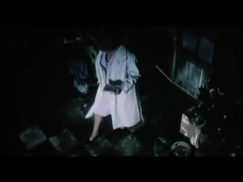 Katonadolog – Egyedül a szomszédok ellen