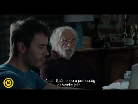 A magas ősz férfi társat keres