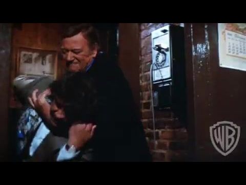 Detektív két tűz között