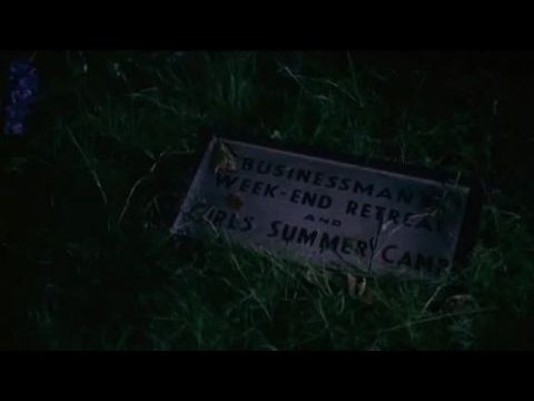 Vérfürdő a halál házában