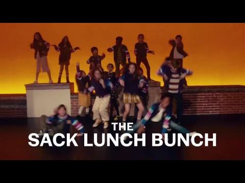 John Mulaney és az uzsonnatáskások